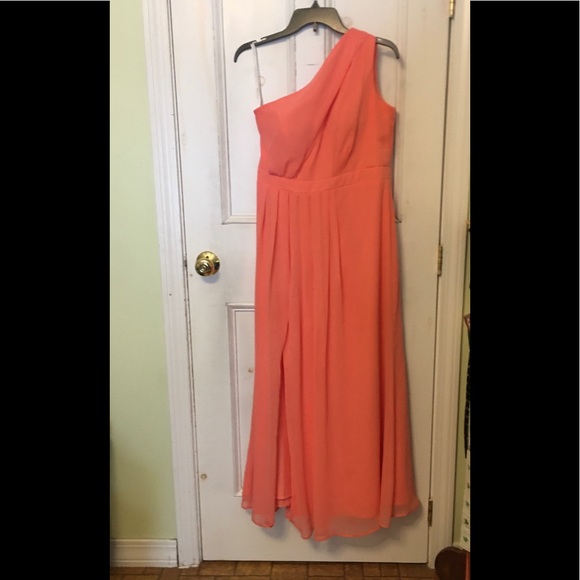 One shoulder MOH/bridesmaid dress David’s Bridal - Picture 2 of 9